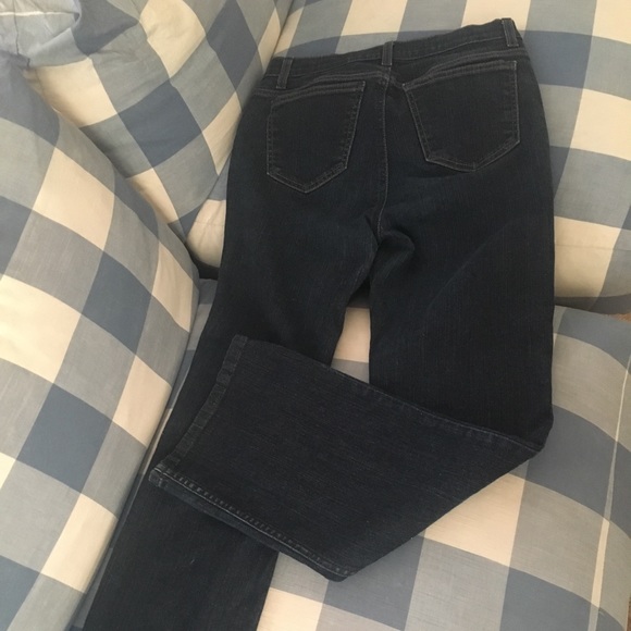 DKNY Jeans - Picture 2 of 5